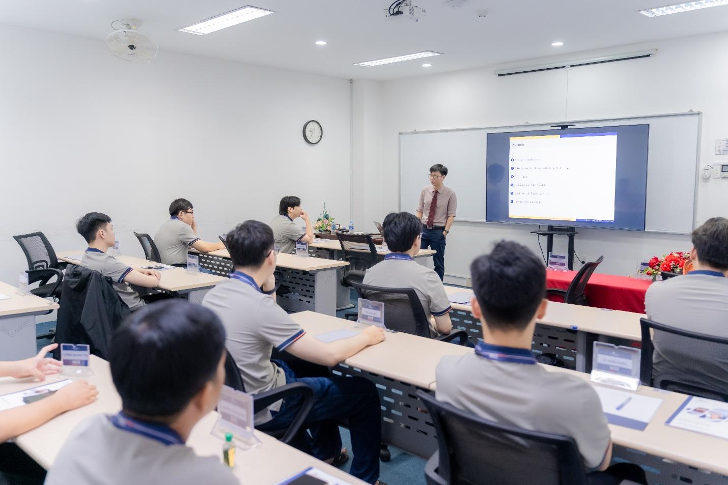 Một lớp học MSE BA tại cơ sở FSB Cần Thơ Lớp học đào tạo phân tích dữ liệu và AI